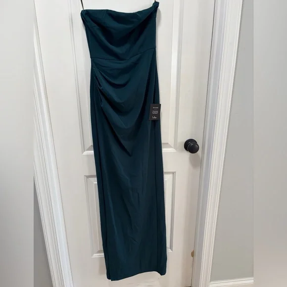 Lulus Marvelous Entrance NWT size XS Emerald Green Pleated Strapless Maxi Dress